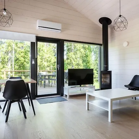 Himoskuutio 8, Erillistalo, Ulkoporeallas * Jämsä