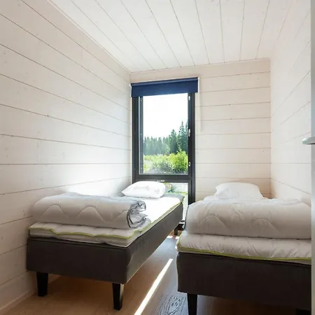 Himoskuutio 8, Erillistalo, Ulkoporeallas Apartman *