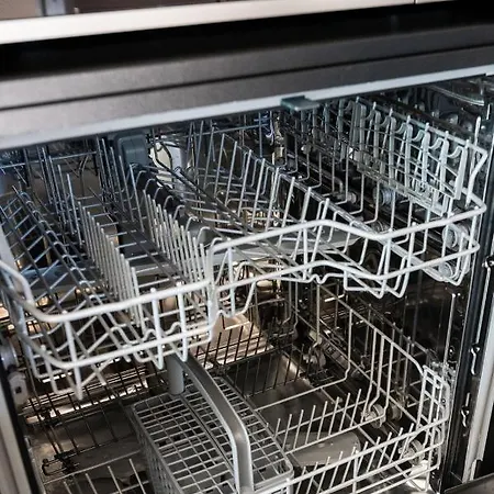 Himoskuutio 8, Erillistalo, Ulkoporeallas * Jämsä